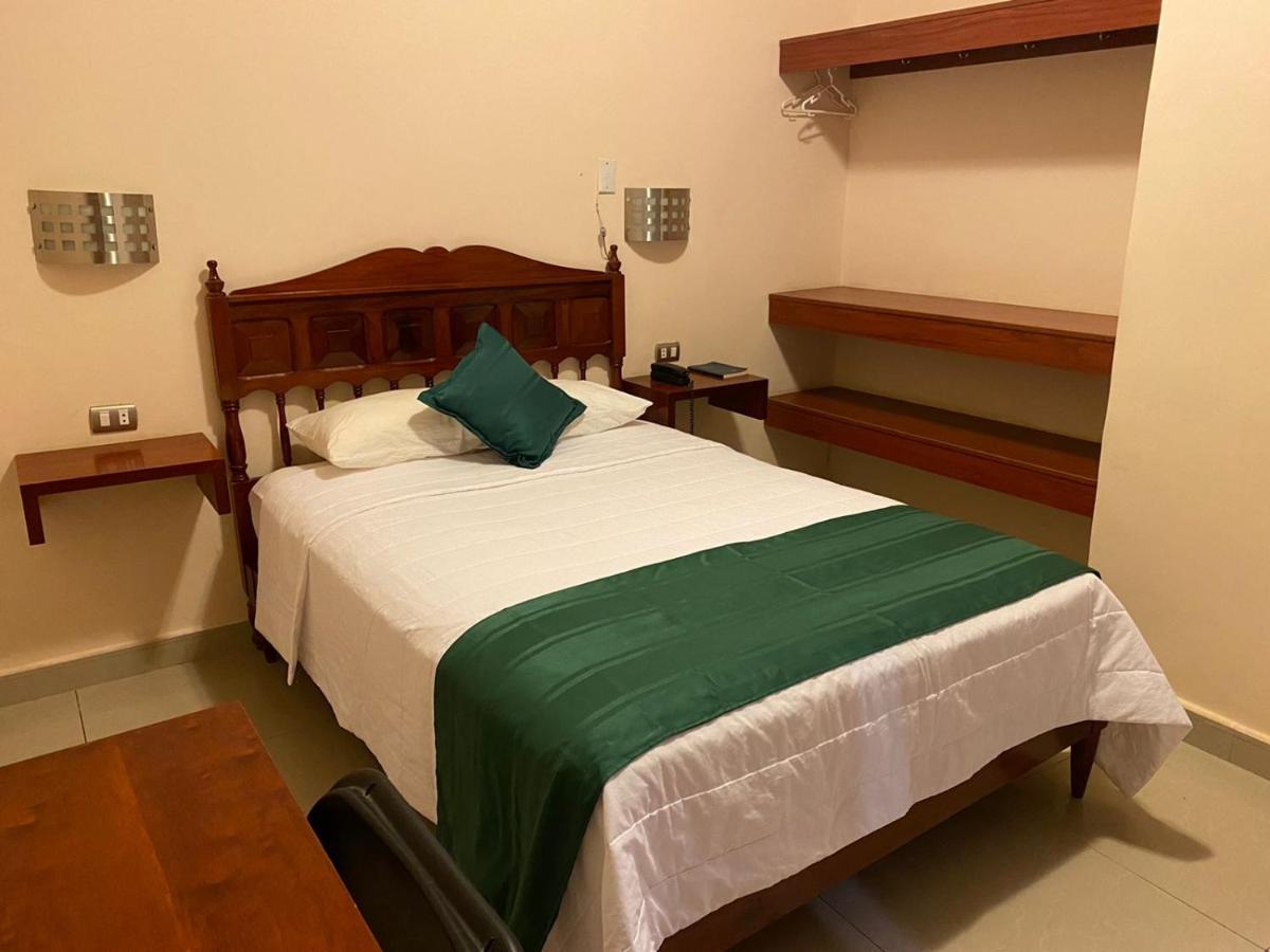 Tariri Hotel Pucallpa Luaran gambar