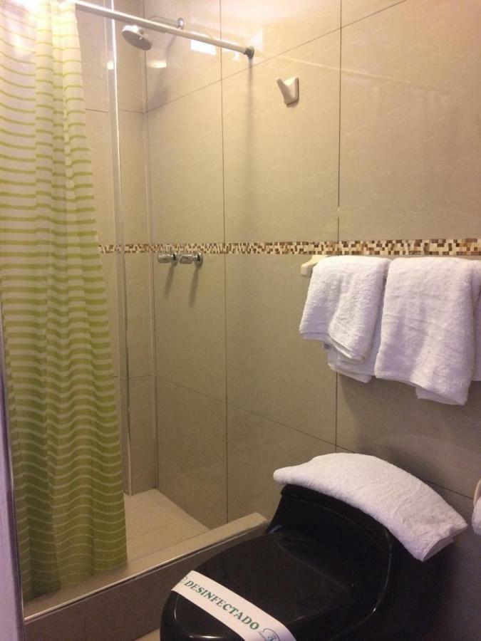 Tariri Hotel Pucallpa Luaran gambar